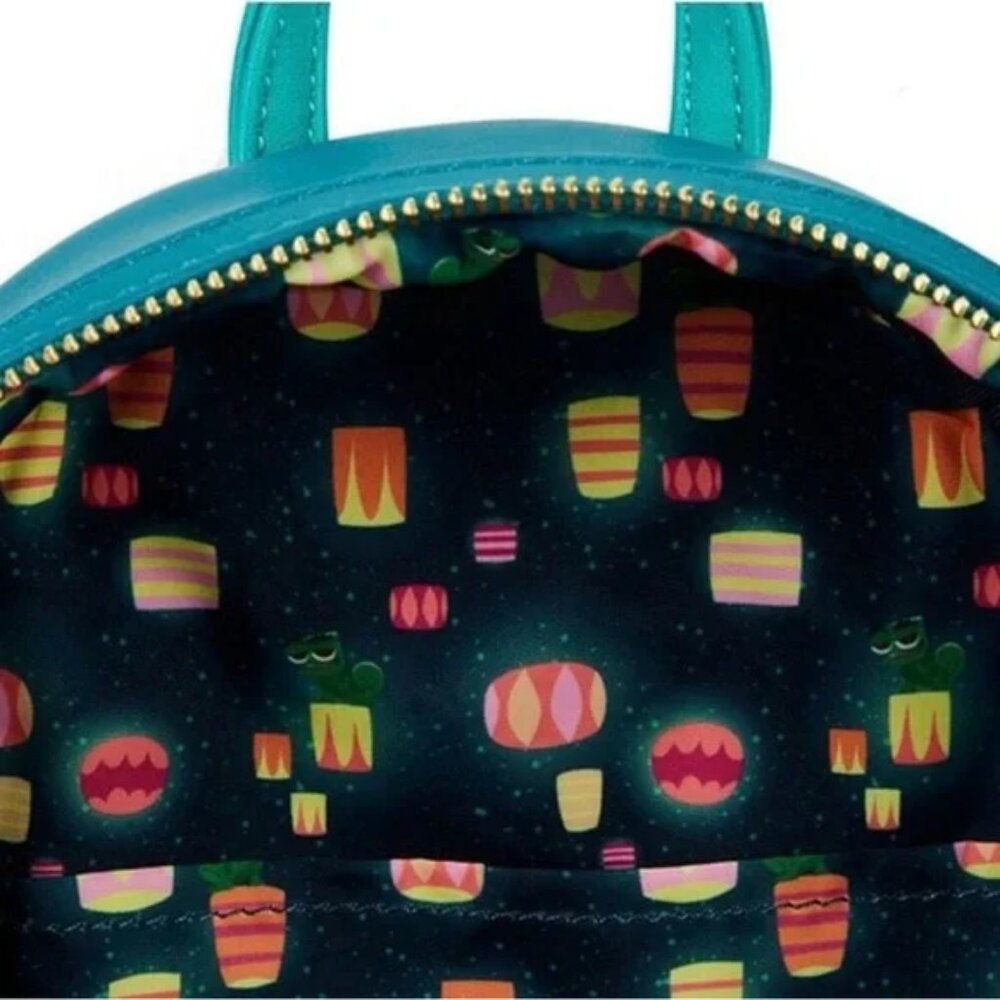NWT Loungefly Tangled Rapunzel Castle Glow-In-The-Dark Mini Backpack - Picture 6 of 7